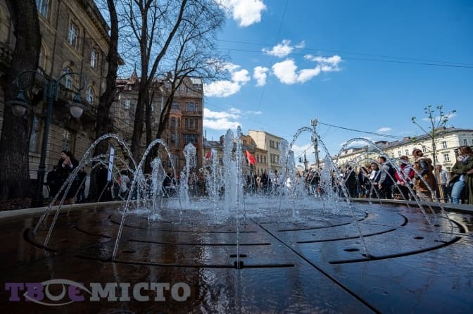 Фонтан у центрі Львова тимчасово не працюватиме