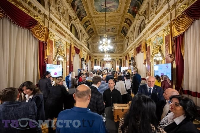 У Львові на благодійному вечорі зібрали 48 тисяч грн на ЗСУ