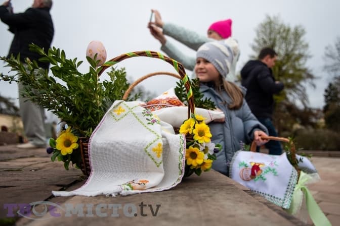 Як львів’яни освячували великодні кошики. Фоторепортаж