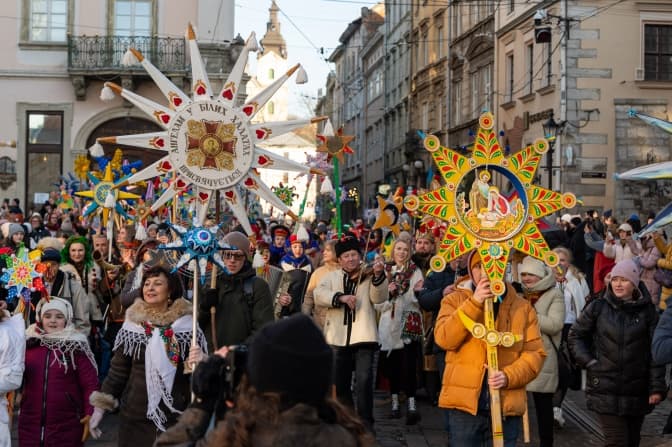 У Львові відбулася Хода звіздарів: сотні людей долучились до фестивалю. Фото