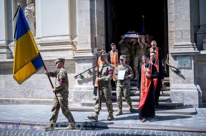 Сьогодні Львівщина прощається із сімома захисниками. Фото