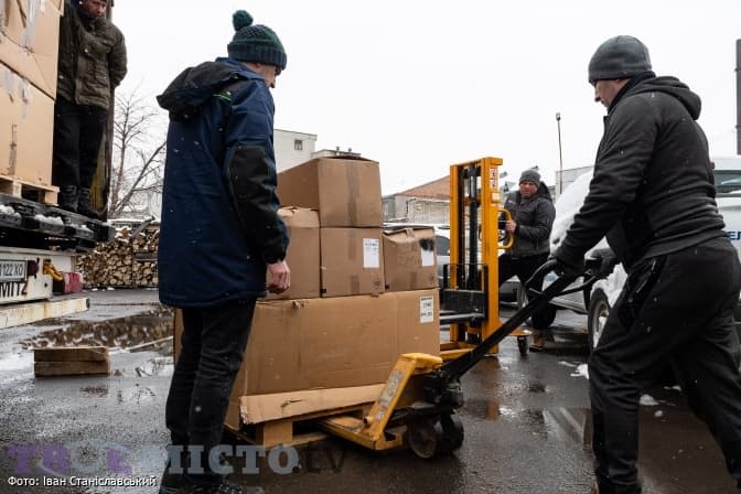 До Львова прибула гуманітарна допомога з Італії. Фоторепортаж