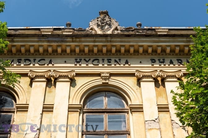 «Хто не зможе вчитись, забере документи». Інтерв’ю з ректором Львівського медуніверситету