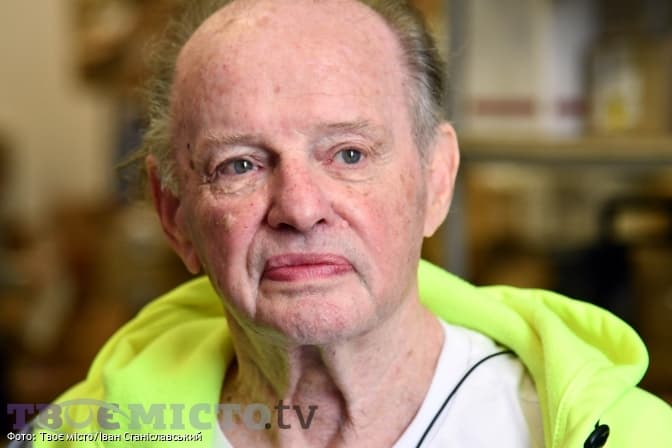 «Британці пишаються Україною». Найстаріший волонтер світу у Львові підтримав українців