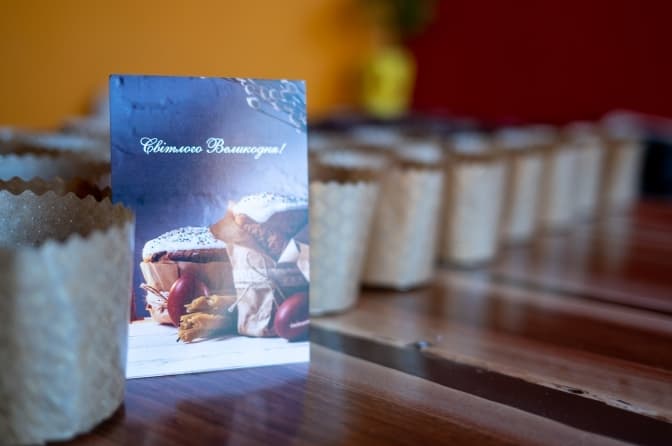 Тисяча пасок вдячності. Українські підприємці об'єдналися, щоб привітати бійців із Великоднем