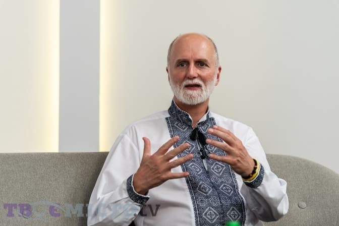 «Папа не є наївним пацифістом». Владика Гудзяк про висловлювання Понтифіка щодо війни в Україні