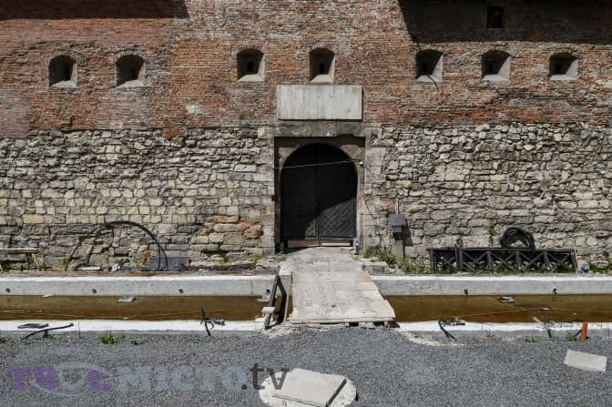 На ремонт території біля Бернардинського дворика виділили ще 5 млн грн