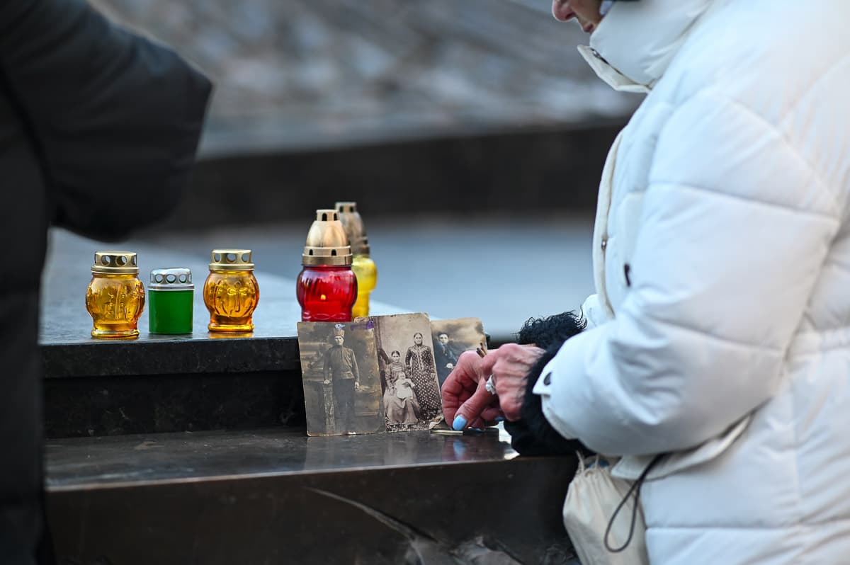 У Львові вшанували пам'ять жертв Голодомору. Фоторепортаж