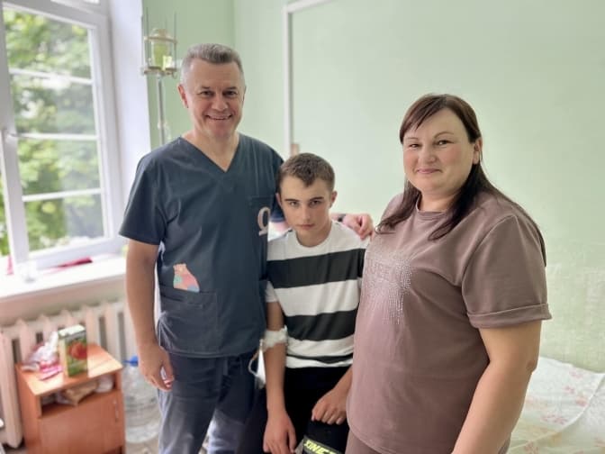 Львівські лікарі врятували життя 15-річного хлопця з рідкісним ускладненням