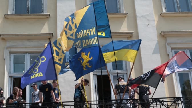 У Львові пікетували обласну раду: чого вимагають активісти. Відео