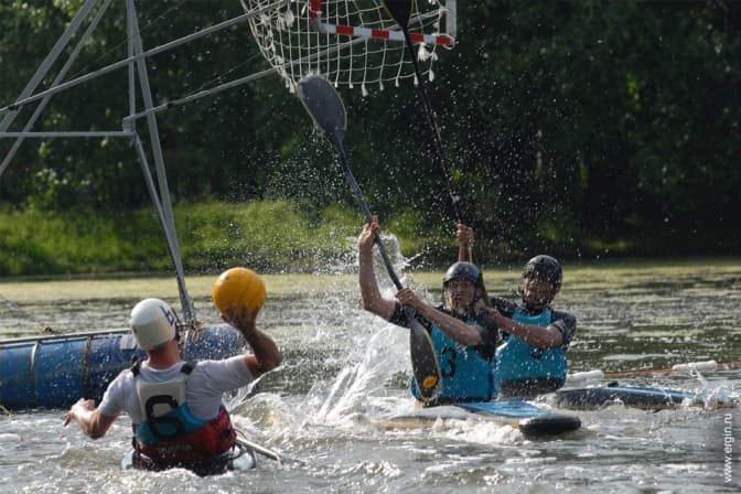 Як у Львові розвивають новий вид водного спорту – кануполо. Відео