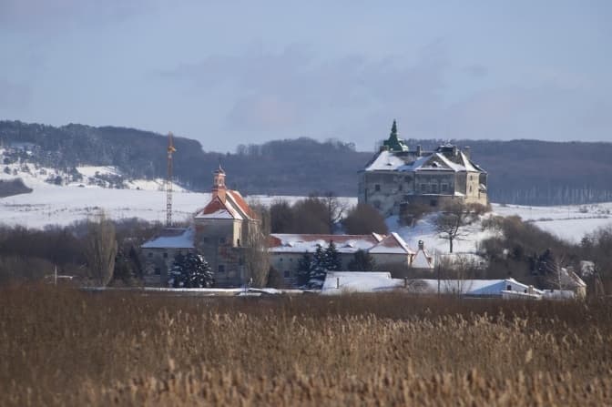 Як виглядає колишній монастир капуцинів в Олеську, де завалився дах