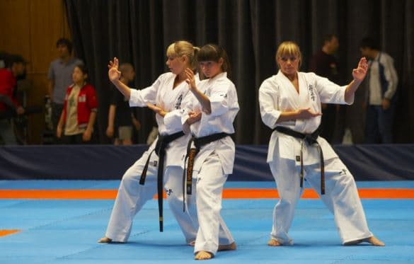 Львівські каратисти привезли 6 медалей із Чемпіонату Європи