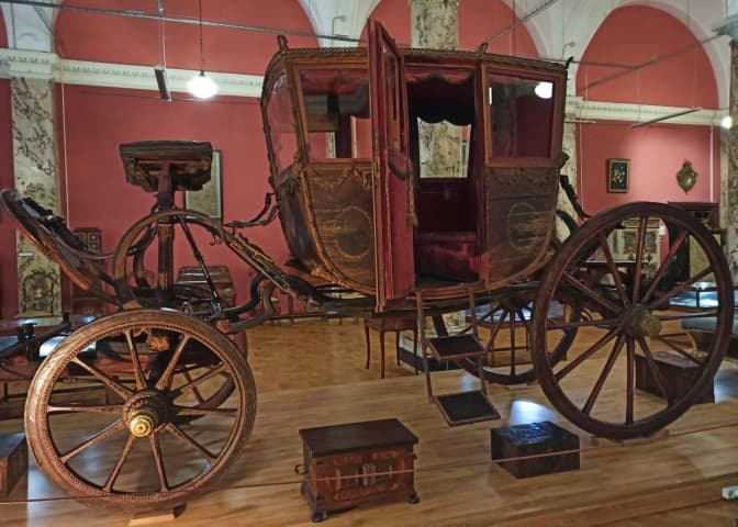 У Львові реставрують карету львівських архієпископів 18-го століття. Фоторепортаж