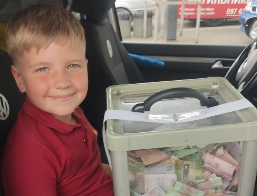9-річний хлопчик зі Львівщини зібрав майже три млн гривень для наших воїнів