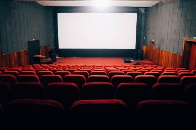 Київський суд відкрив провадження за позовом «Львівського кіноцентру» про скасування карантину вихідного дня