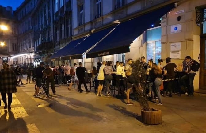 У Львові через порушення правил роботи закрили паб в центрі міста. Оновлено