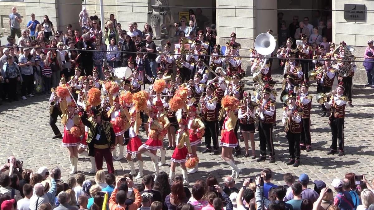 Львів три дні святкуватиме день народження у стилі ретро. Повна програма подій