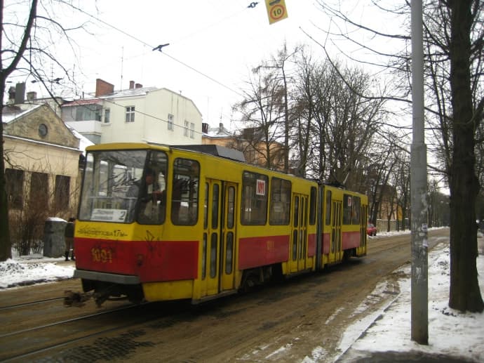 У Львові для руху транспорту відкрили вулицю Коновальця