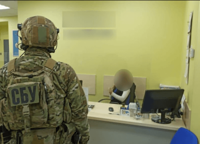 У Львові «накрили» один із найбільших конвертаційних центрів країни. Фото