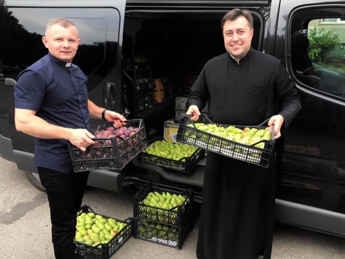 У Львові збирають фруктові кошики для військових. Як долучитись