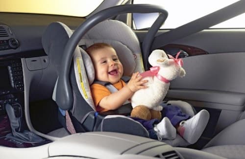 Депутати подали законопроект, за яким через відсутність дитячого крісла штрафуватимуть