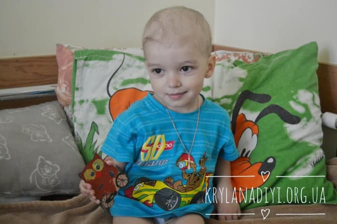 Львів'ян закликають стати Миколаєм для дітей у лікарнях. Перелік необхідного