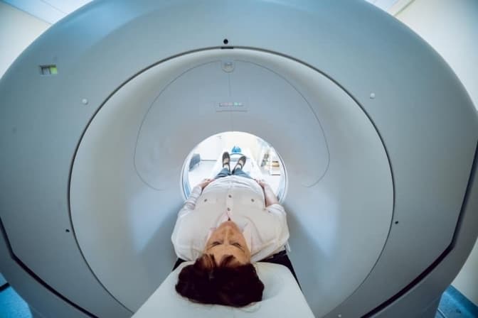 Скільки коштує МРТ та КТ у Львові та за яких умов обстеження безкоштовні