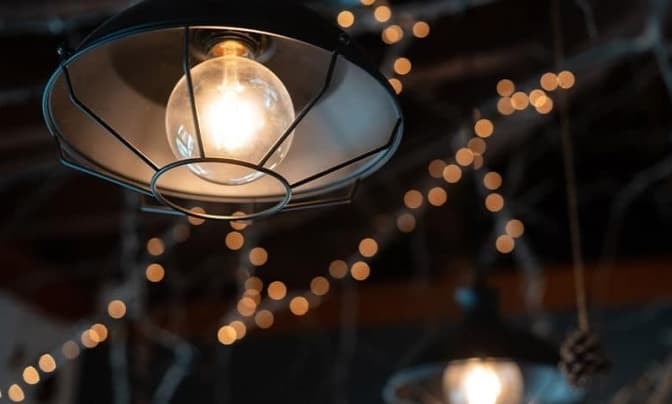 У YASNO розповіли про ситуацію з енергопостачанням у Києві після ранкового обстрілу