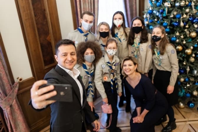 Пластуни не передавали Вифлеємський вогонь президенту Зеленському. Хто порушив традицію