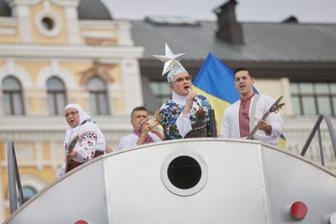 Хто і що співав на День Незалежності та чому це викликало обурення у соцмережах