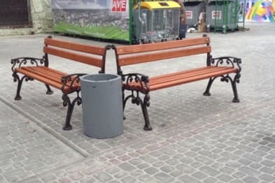 На вулиці Банківській у Львові облаштували лавки та wi-fi