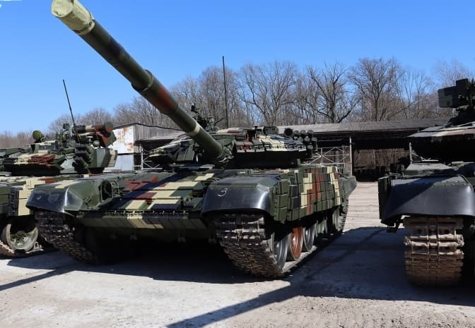 Львівський бронетанковий завод модернізував п’ять танків Т-64 та Т-72