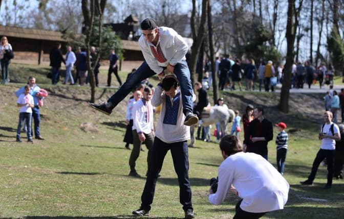 Львів'ян запрошують відсвяткувати Великдень у Шевченківському гаю. Програма