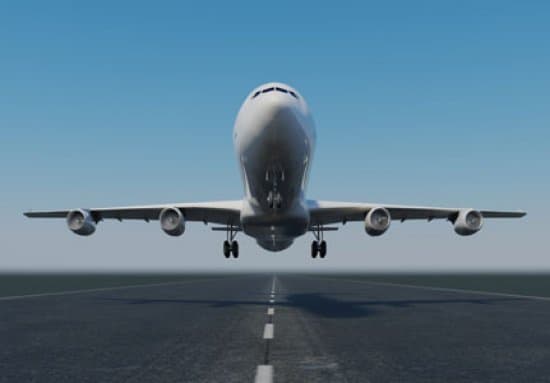 У небі над Львовом задимівся літак. Оновлено