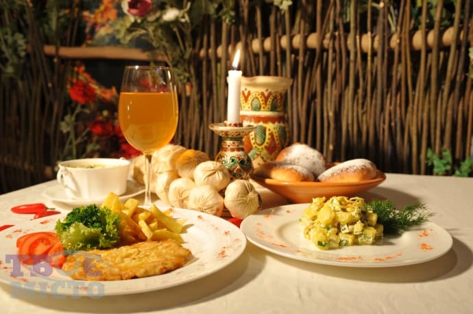 Бізнес-ланчі у Львові - де, коли і за скільки