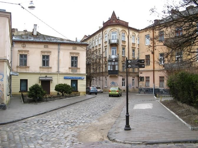 П'ять львівських площ, про які ми мало знаємо. Фото та історія