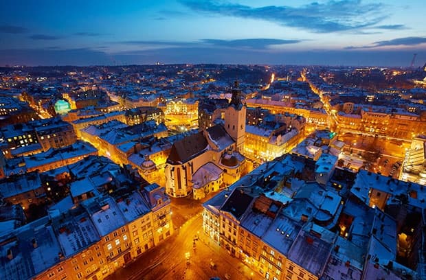 Думки Твого міста: Чи потрібна реклама в історичному Львові?