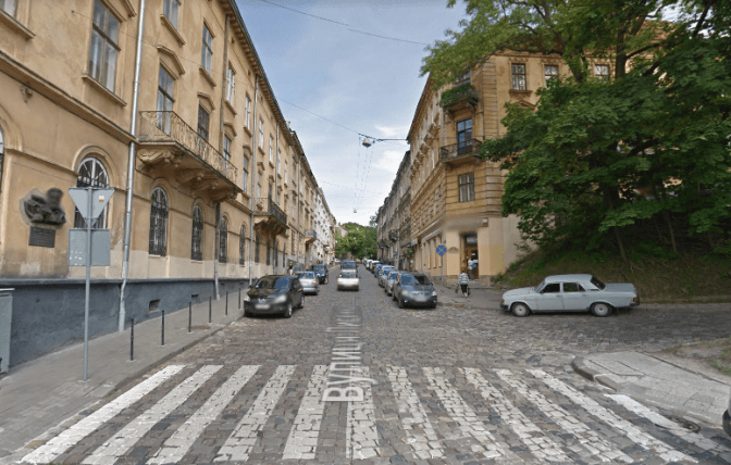 У Львові на тиждень перекрили частину вулиці Лисенка. Схема об’їзду