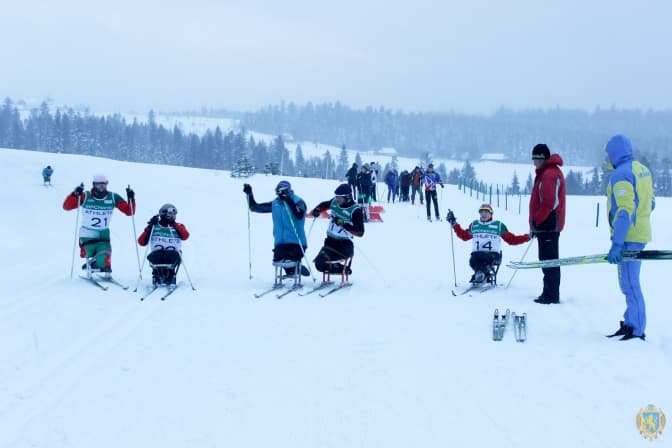 За лижними змаганнями між спортсменами-паралімпійцями можна слідкувати онлайн. Програма