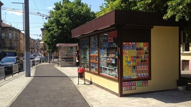 У Львові заборонили торгівлю у 35 МАФах