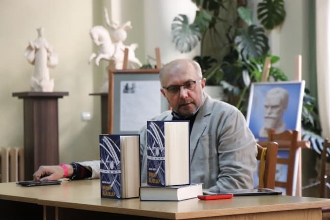 У Львові відбудеться зустріч-нагородження із автором «Вічного календаря». Де дивитися