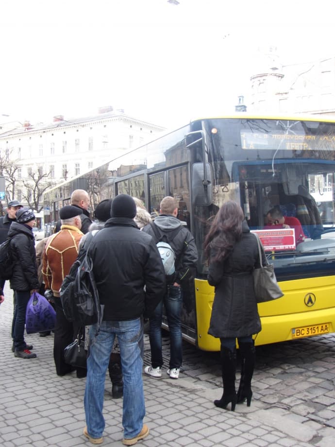 Наступного тижня у Львові планують затвердити перелік зупинок для маршруток