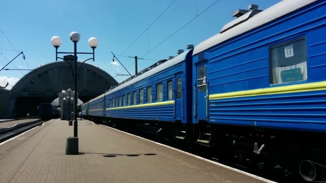 Низка потягів зі Львова тимчасово змінить розклад руху. Перелік