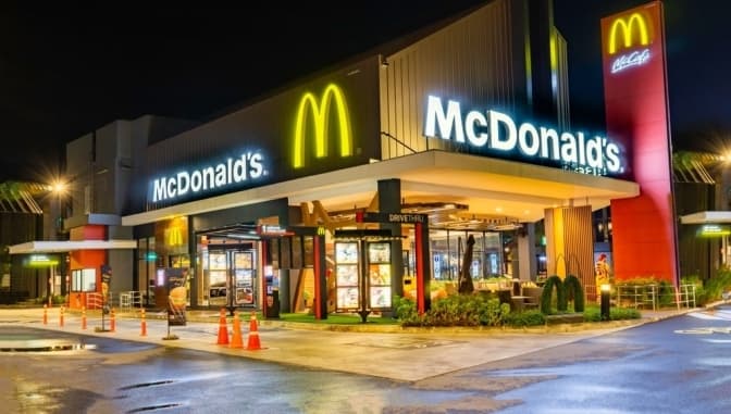 У Броварах заради будівництва McDonald’s зріжуть 13 каштанів