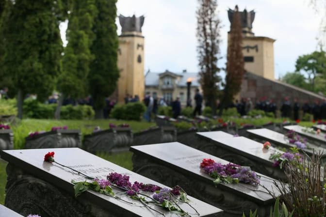На Пагорбі Слави у Львові викрали майже п’ять метрів бронзового вінка
