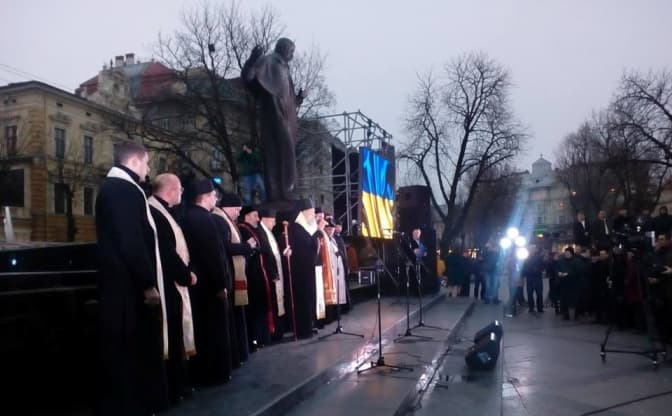 Фото дня: Львів'яни зібрались на «Молитовний Майдан»