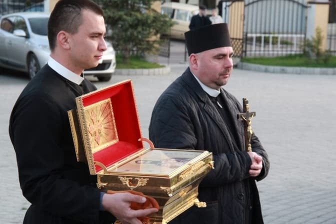 У храмі Львова виставили мощі Миколая Чарнецького