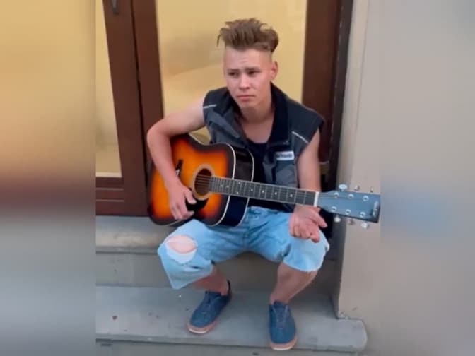 У Києві заборонили вмикати російськомовні пісні у громадських місцях