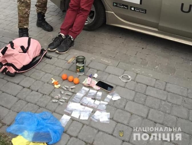 У Львові затримали інтернет-торговців наркотиками. Фото